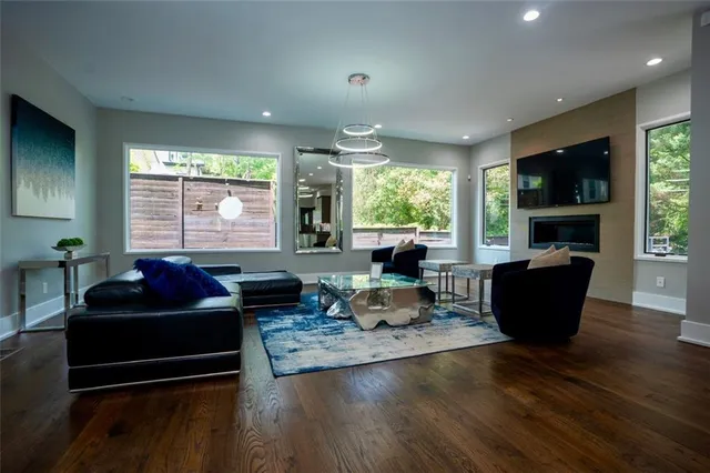 $1,300,000 | 1099 Vista Trail Northeast, Atlanta, GA 30324