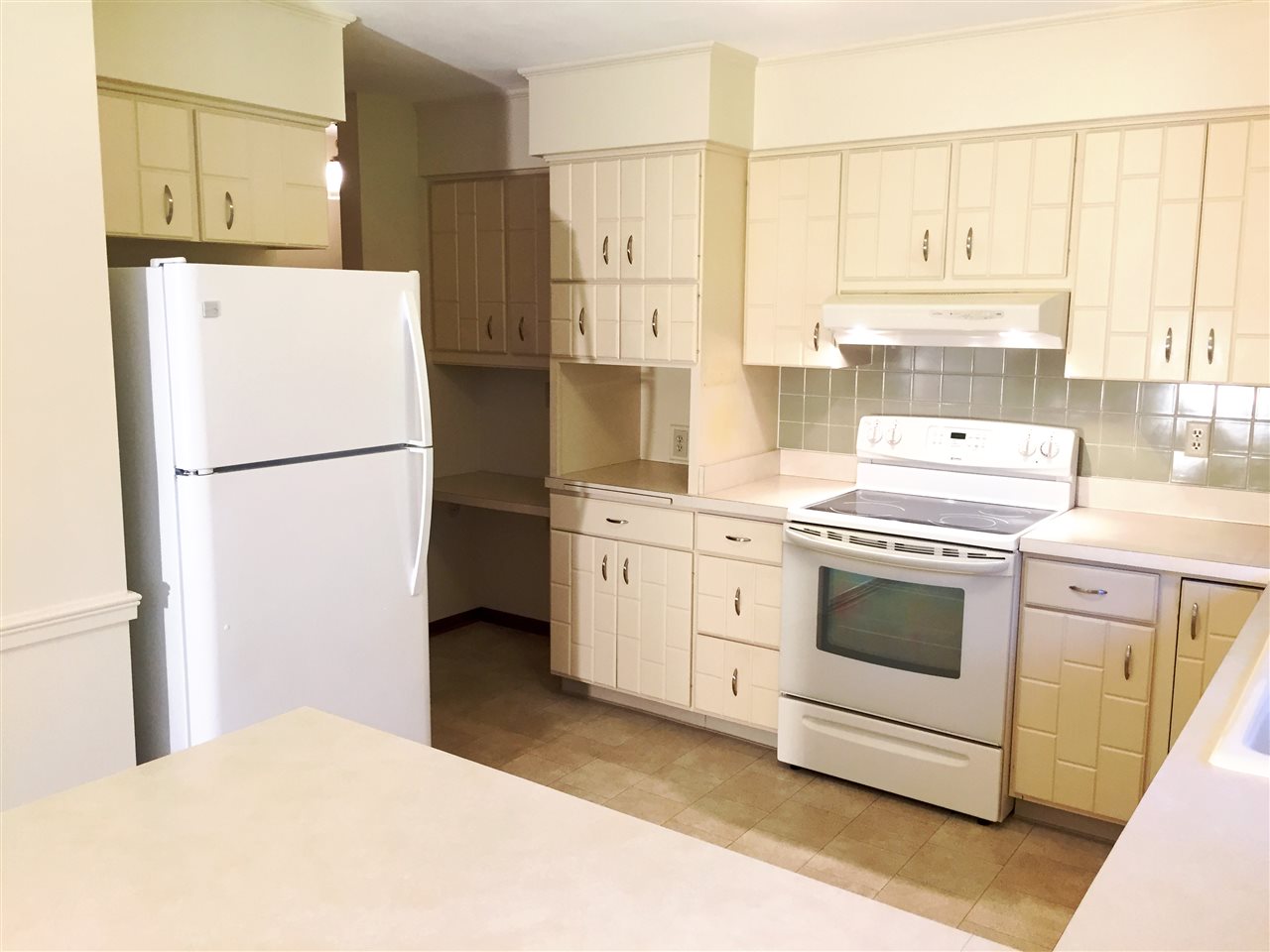 1402 Williamsburg Road Rockford, IL 61107 - Photo 5 of 25 Gallery Image 5