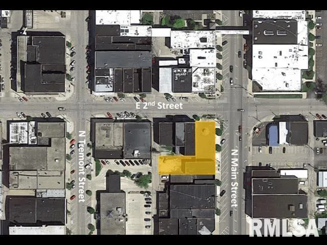 a picture of a house with outdoor space