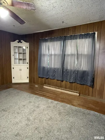 $115,000 | 22 Knox Road 1800 North, Galesburg, IL 61401