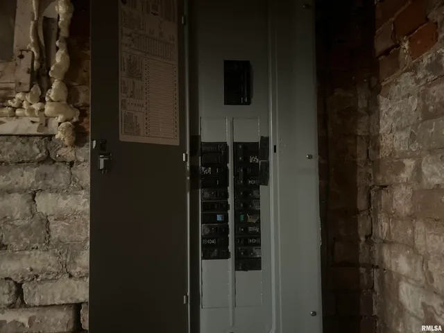 $115,000 | 22 Knox Road 1800 North, Galesburg, IL 61401