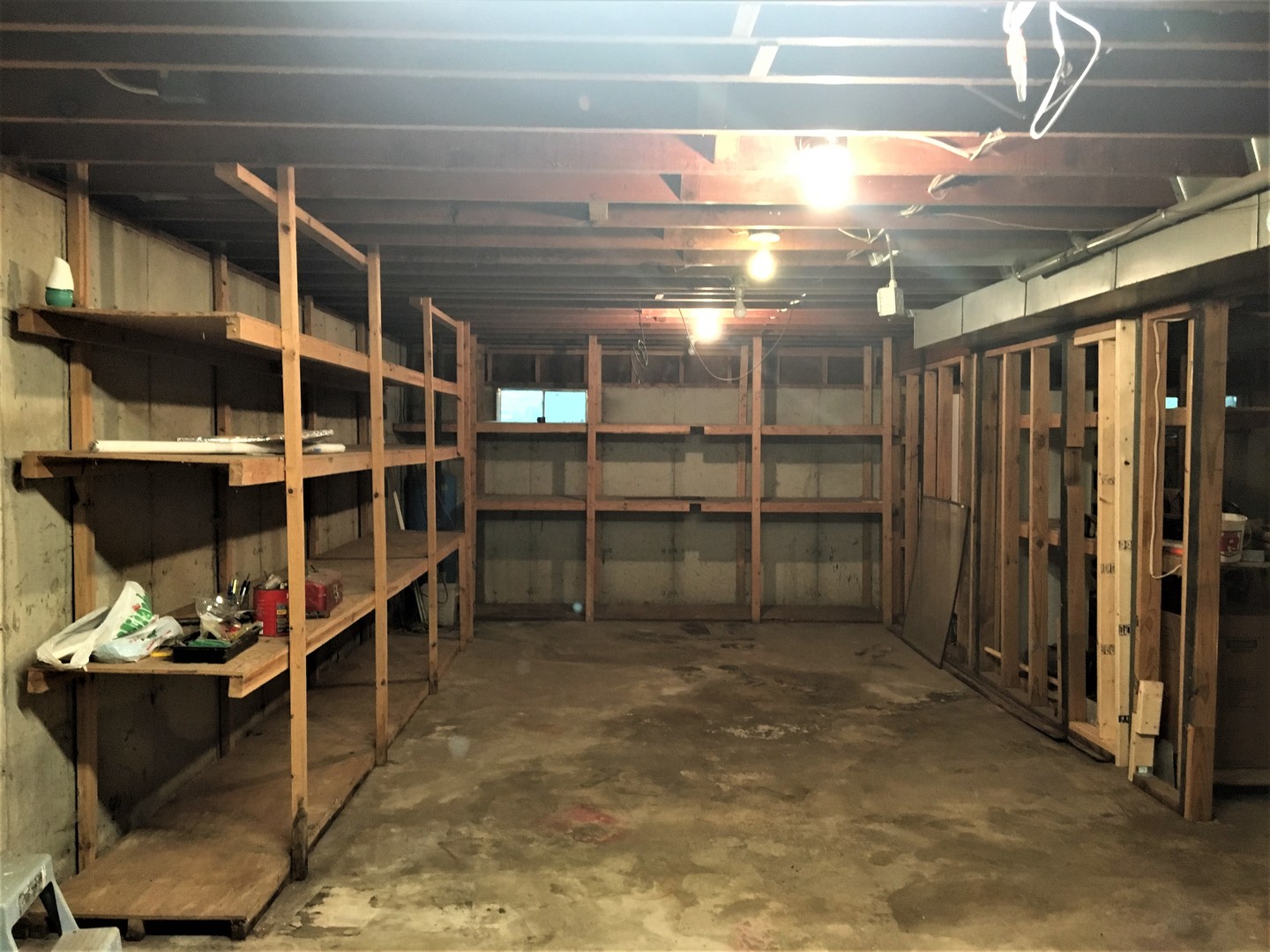6939 North Junction Road Davis Junction, IL 61020 - Photo 21 of 31 a view of a room with rack