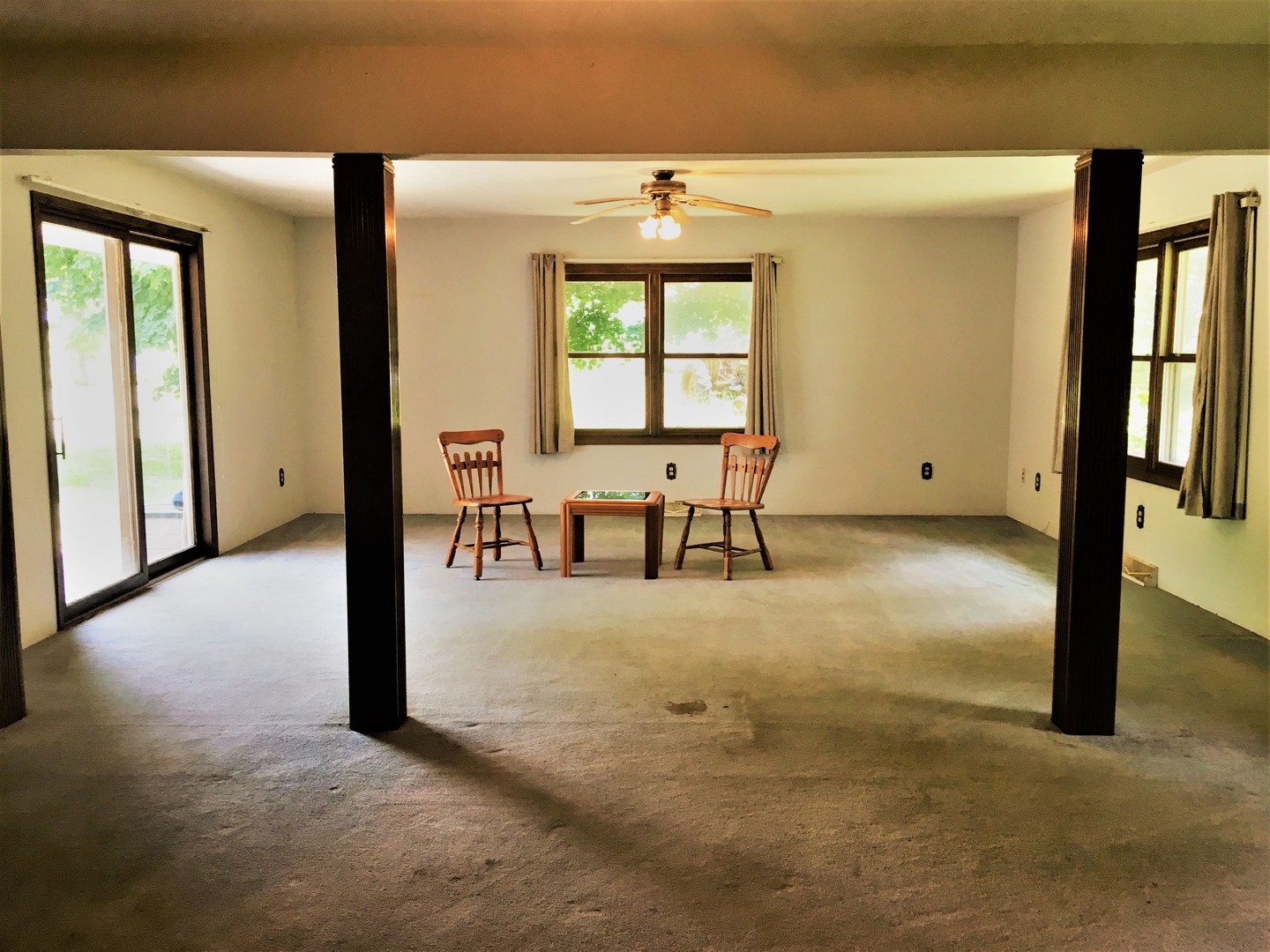 6939 North Junction Road Davis Junction, IL 61020 - Photo 9 of 31 a view of livingroom with furniture and window