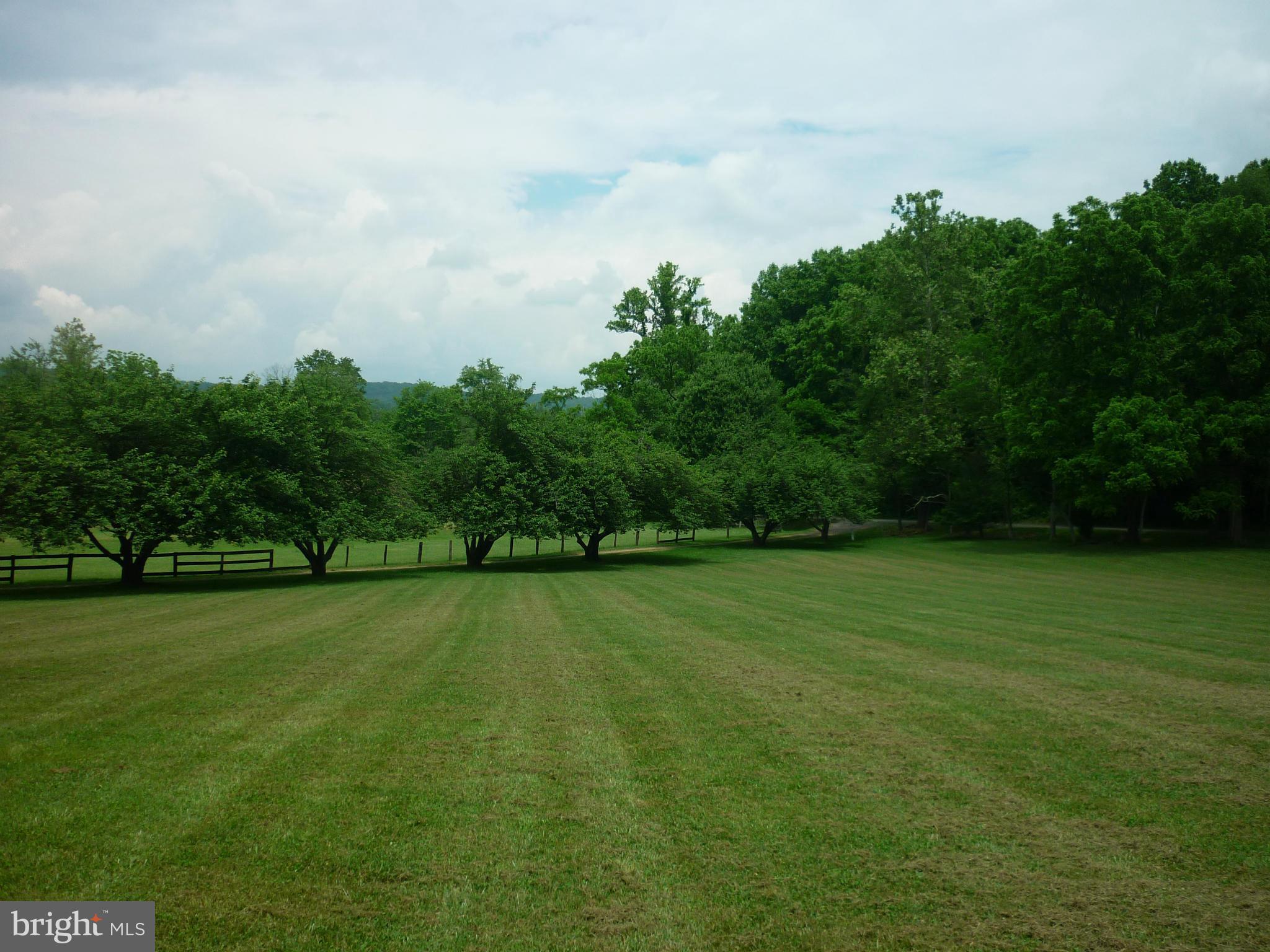6455 Old Bust Head Road Broad Run, VA 20137 - Photo 26 of 30 Exterior (Rear)