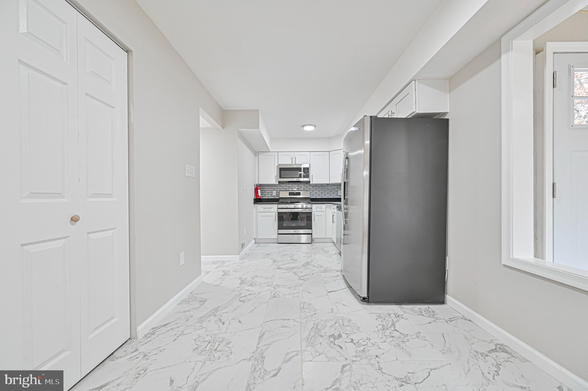 26 Dickenson Drive Sicklerville, NJ 08081 - Photo 14 of 37