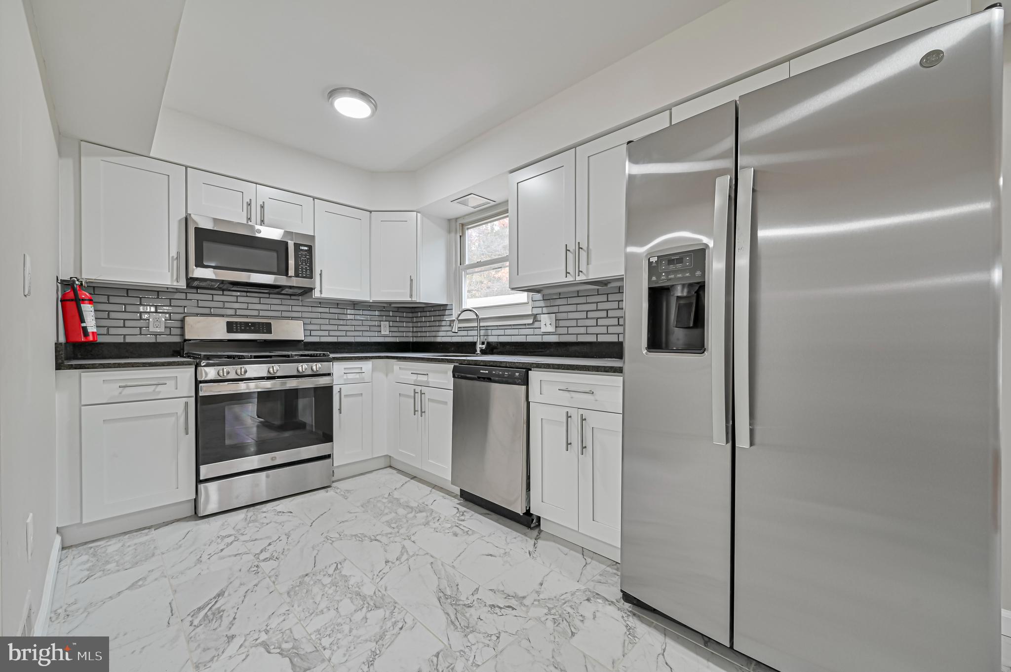 26 Dickenson Drive Sicklerville, NJ 08081 - Photo 18 of 37