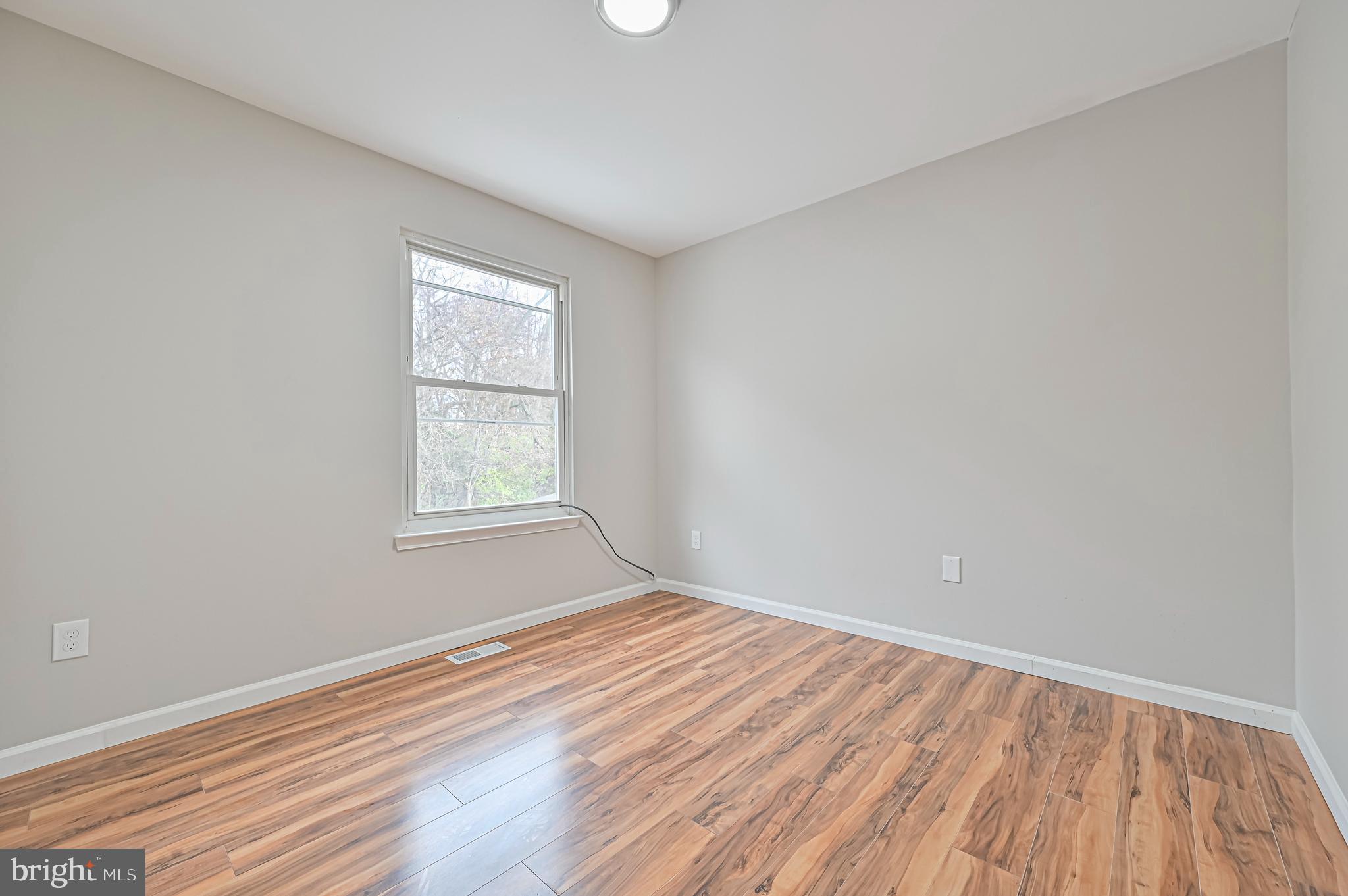 26 Dickenson Drive Sicklerville, NJ 08081 - Photo 33 of 37