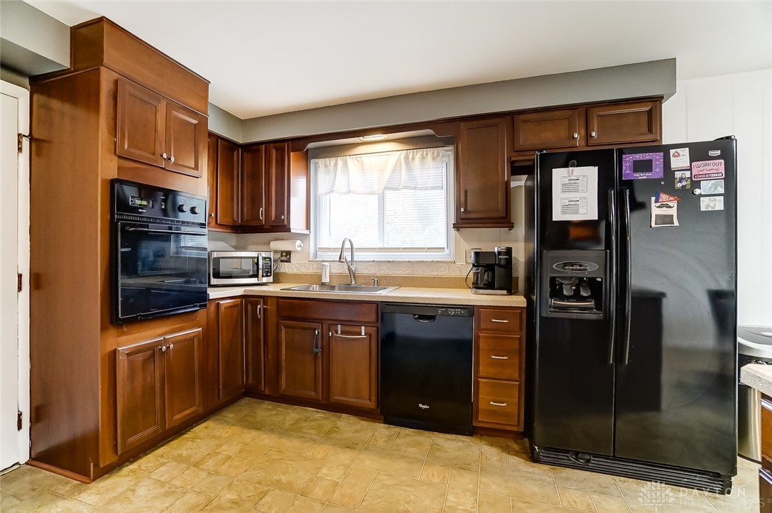 2925 East Rahn Road Kettering, OH 45440 - Photo 12 of 32 Gallery Image 12