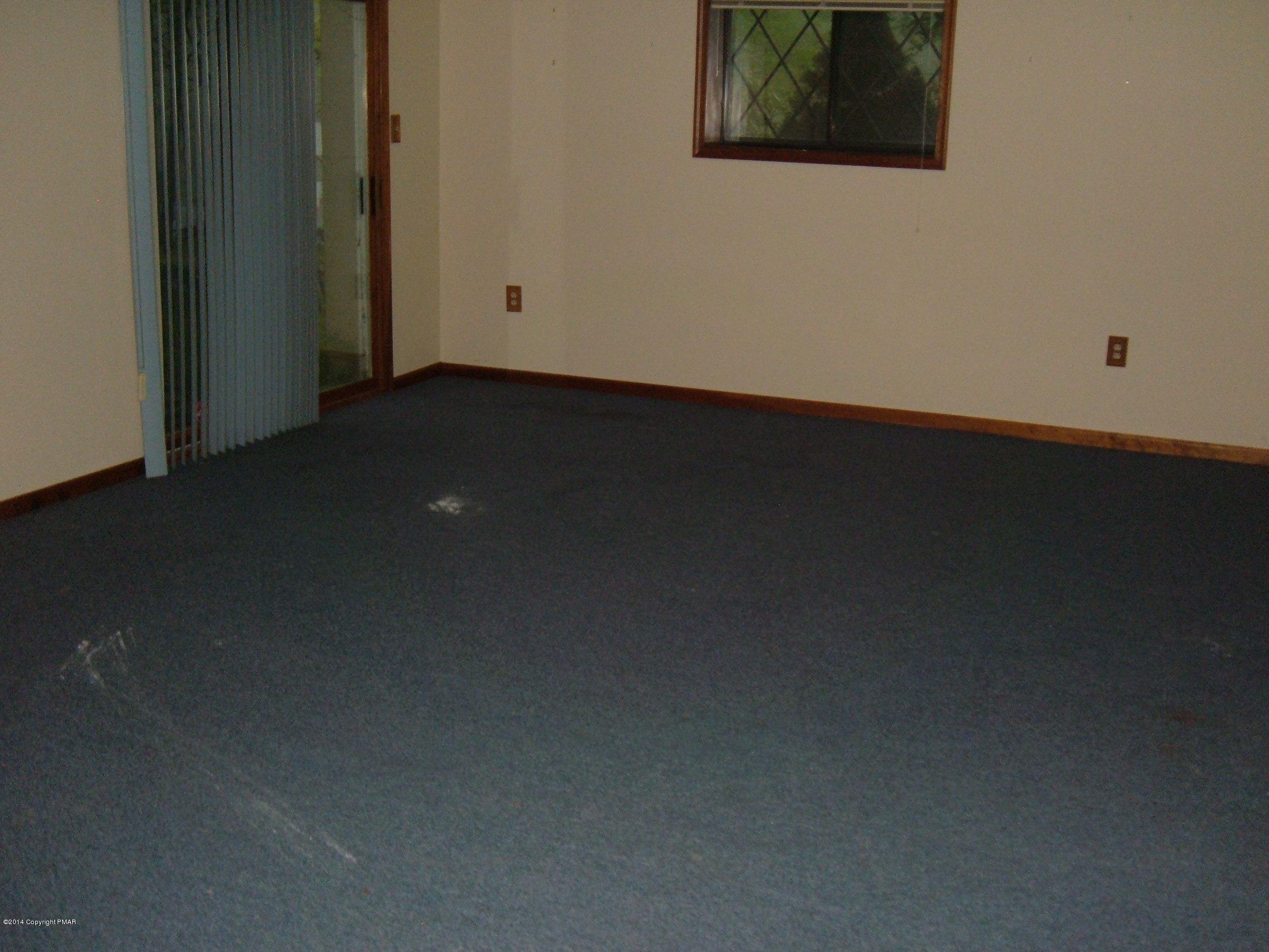 123 Murphy Circle Bushkill, PA 18324 - Photo 11 of 23 DSCF6892