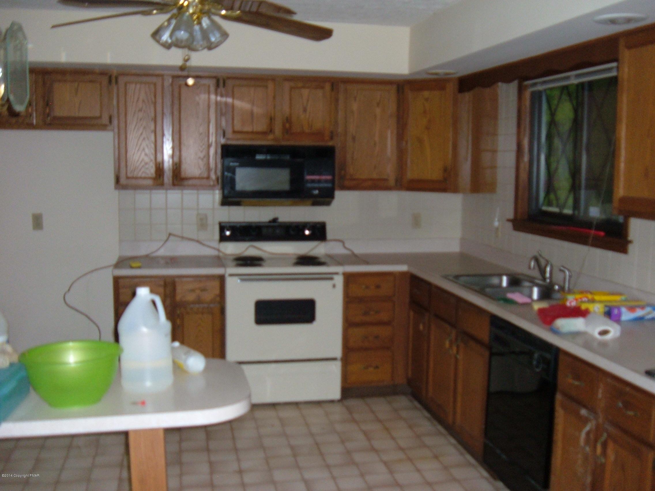 123 Murphy Circle Bushkill, PA 18324 - Photo 14 of 23 DSCF6895