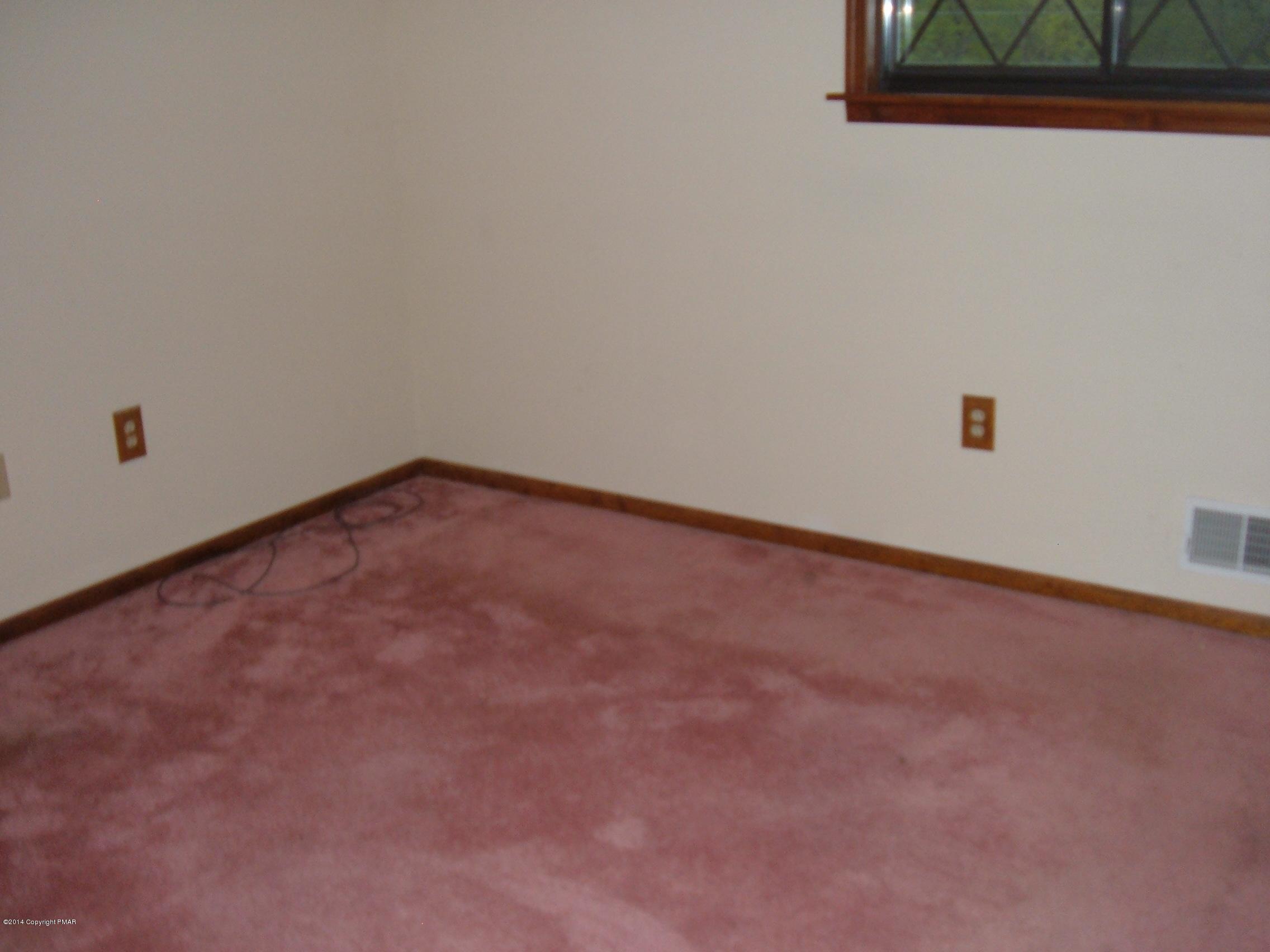 123 Murphy Circle Bushkill, PA 18324 - Photo 18 of 23 DSCF6898