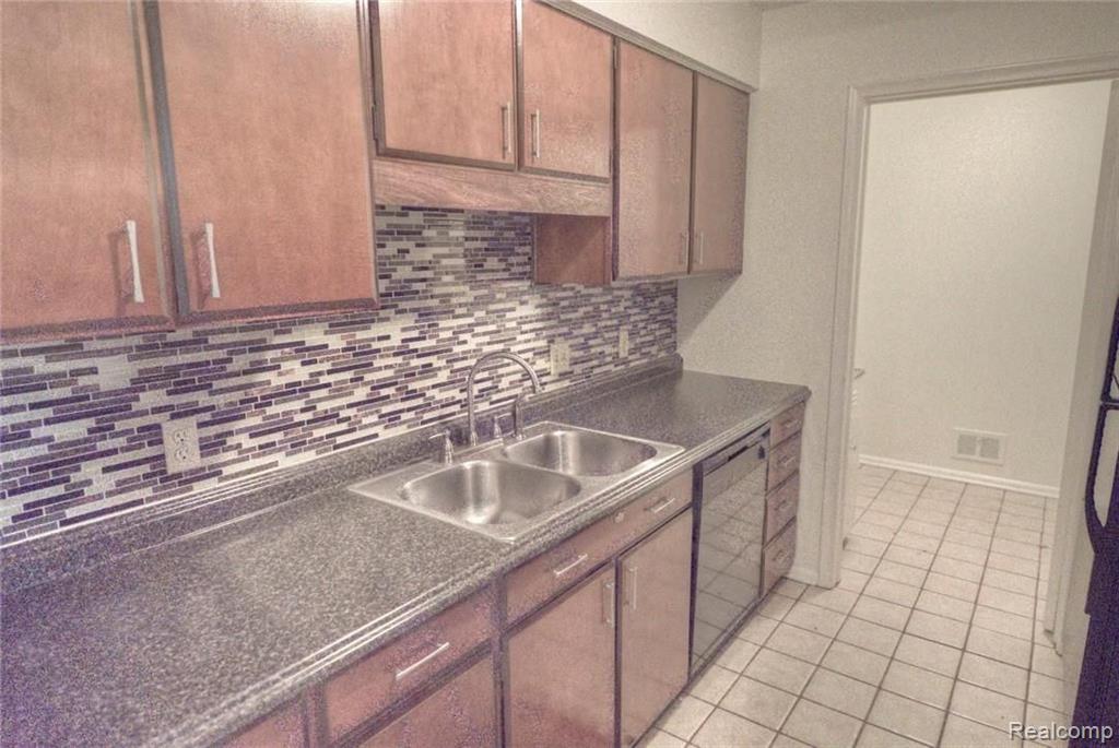 5325 Territorial Road Grand Blanc, MI 48439 - Photo 11 of 12