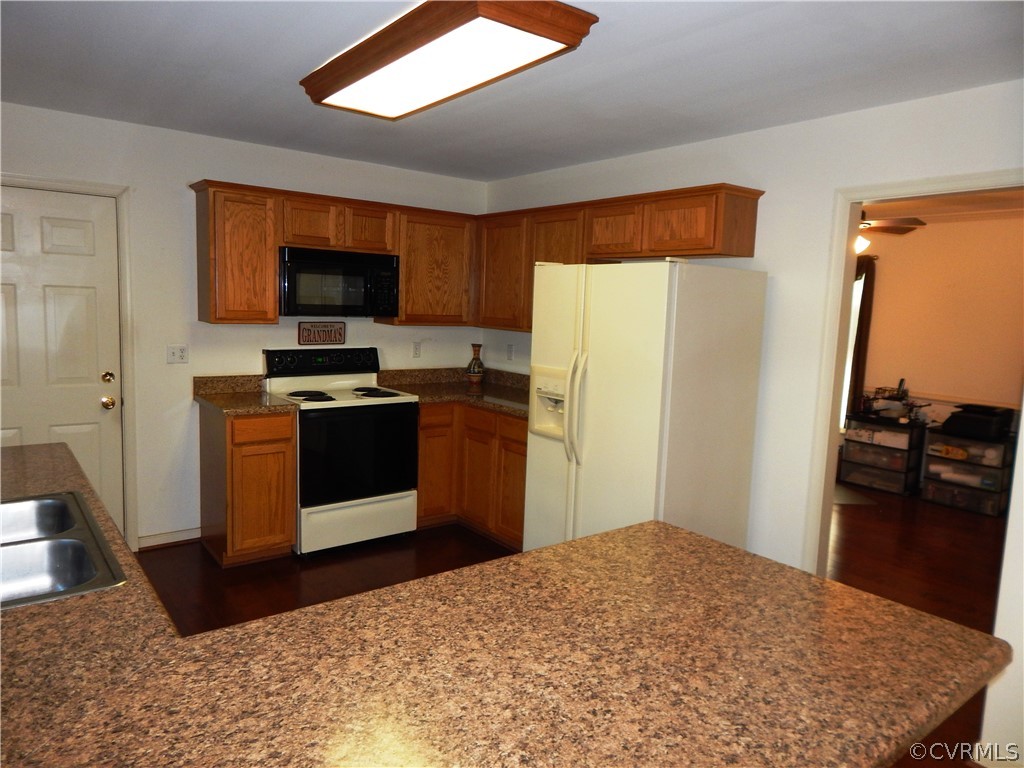 14801 Harrowgate Road Chester, VA 23831 - Photo 16 of 36 Gallery Image 16