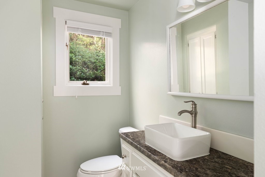 1640 Polnell Road Oak Harbor, WA 98277 - Photo 21 of 38 Gallery Image 21