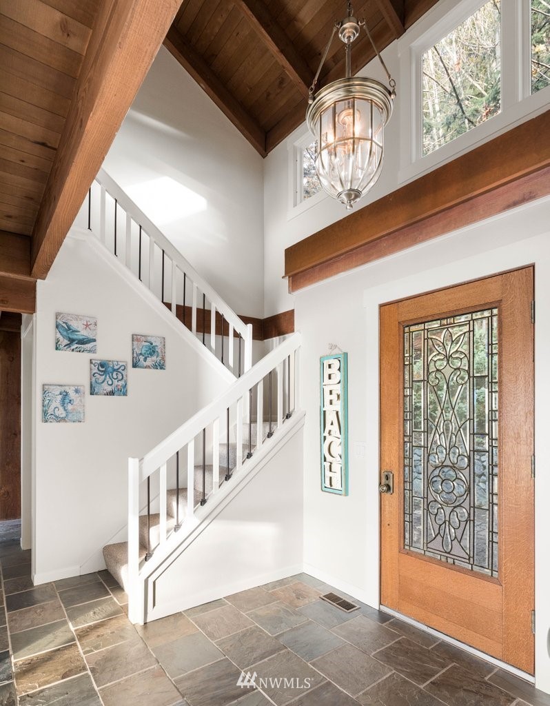 1640 Polnell Road Oak Harbor, WA 98277 - Photo 5 of 38 Gallery Image 5