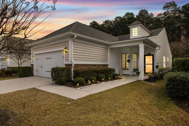 $399,000 | 547 Sea Foam Street, Summerville, SC 29486