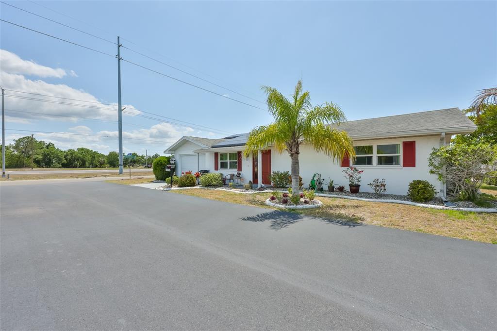 700 Rutgers Place Sun City Center, FL 33573 - Photo 21 of 43
