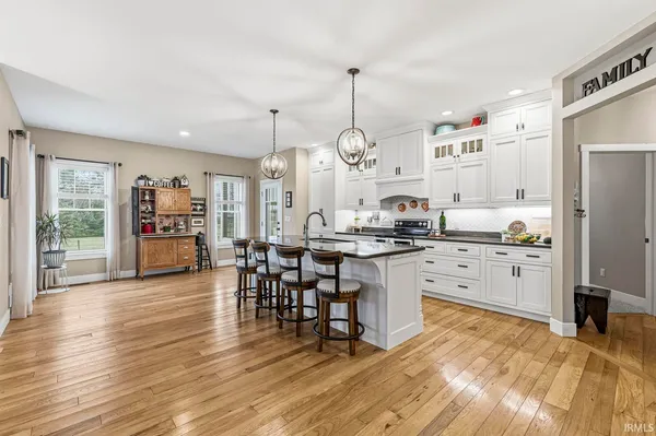 $519,000 | 2257 Prairie Lane, Nappanee, IN 46550