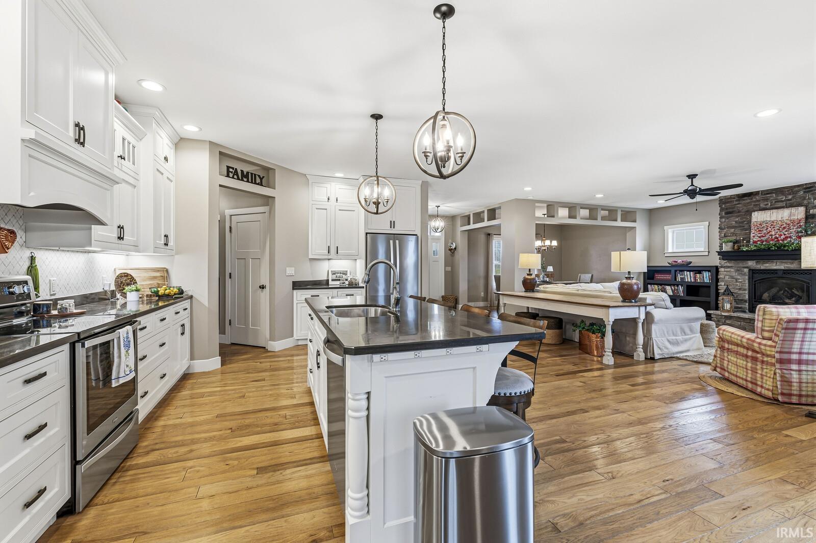 2257 Prairie Lane Nappanee, IN 46550 - Photo 10 of 32