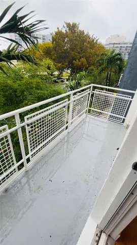 $2,450 | 960 Bay Drive, Unit 910, Miami Beach, FL 33141