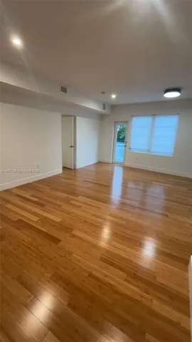 $2,450 | 960 Bay Drive, Unit 910, Miami Beach, FL 33141