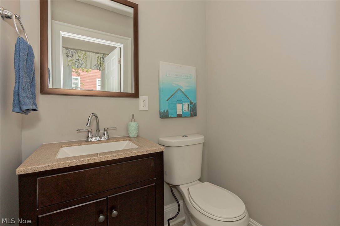 1360 Dill Road Cleveland, OH 44121 - Photo 20 of 31