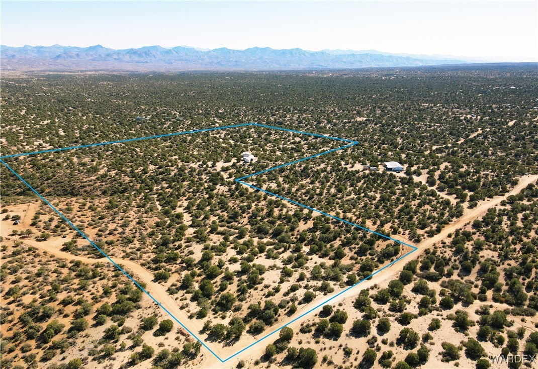 2336 South Rease Road Kingman, AZ 86401 - Photo 31 of 41 Property lines are approximate and not for official use.