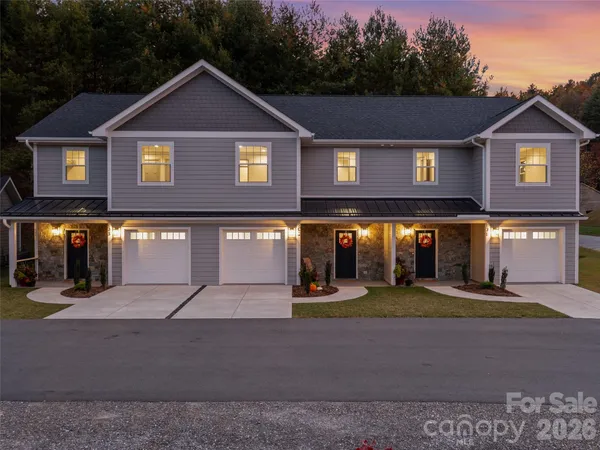 $399,000 | 100 Red Twig Lane, Unit 102, Burnsville, NC 28714