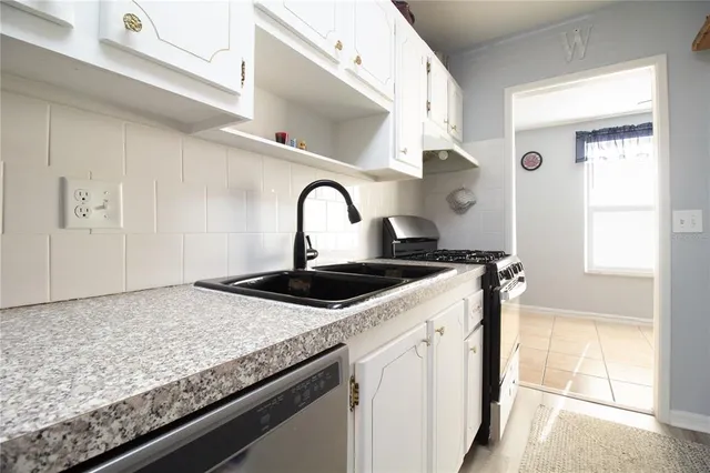 $125,000 | 5530 80th Street North, Unit C201, St. Petersburg, FL 33709