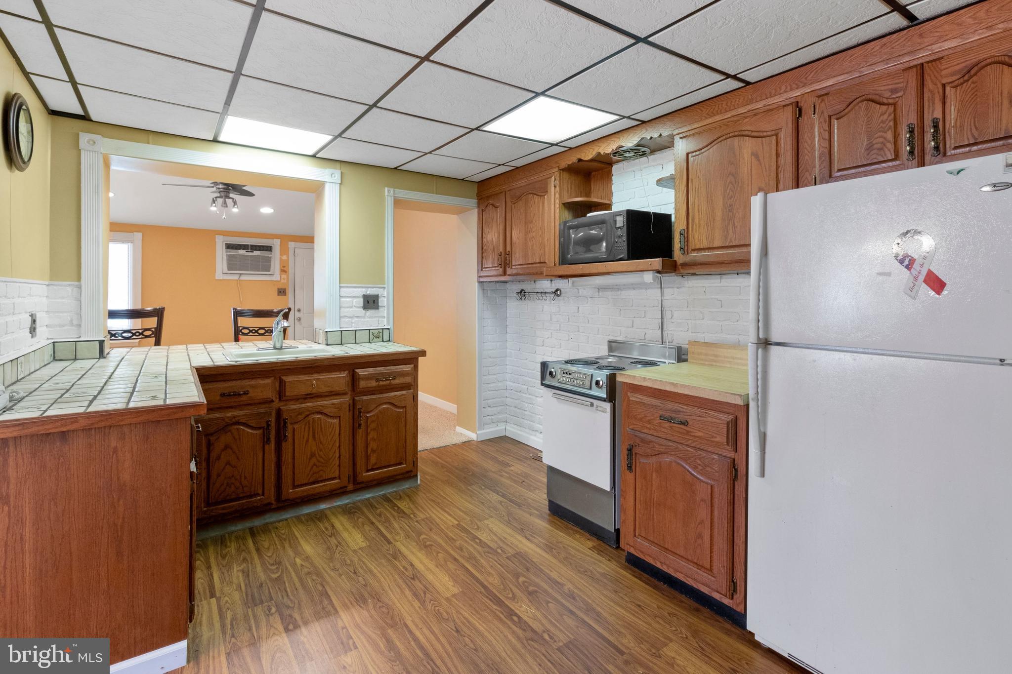 696 Spring Street Bristol, PA 19007 - Photo 12 of 41 Gallery Image 12