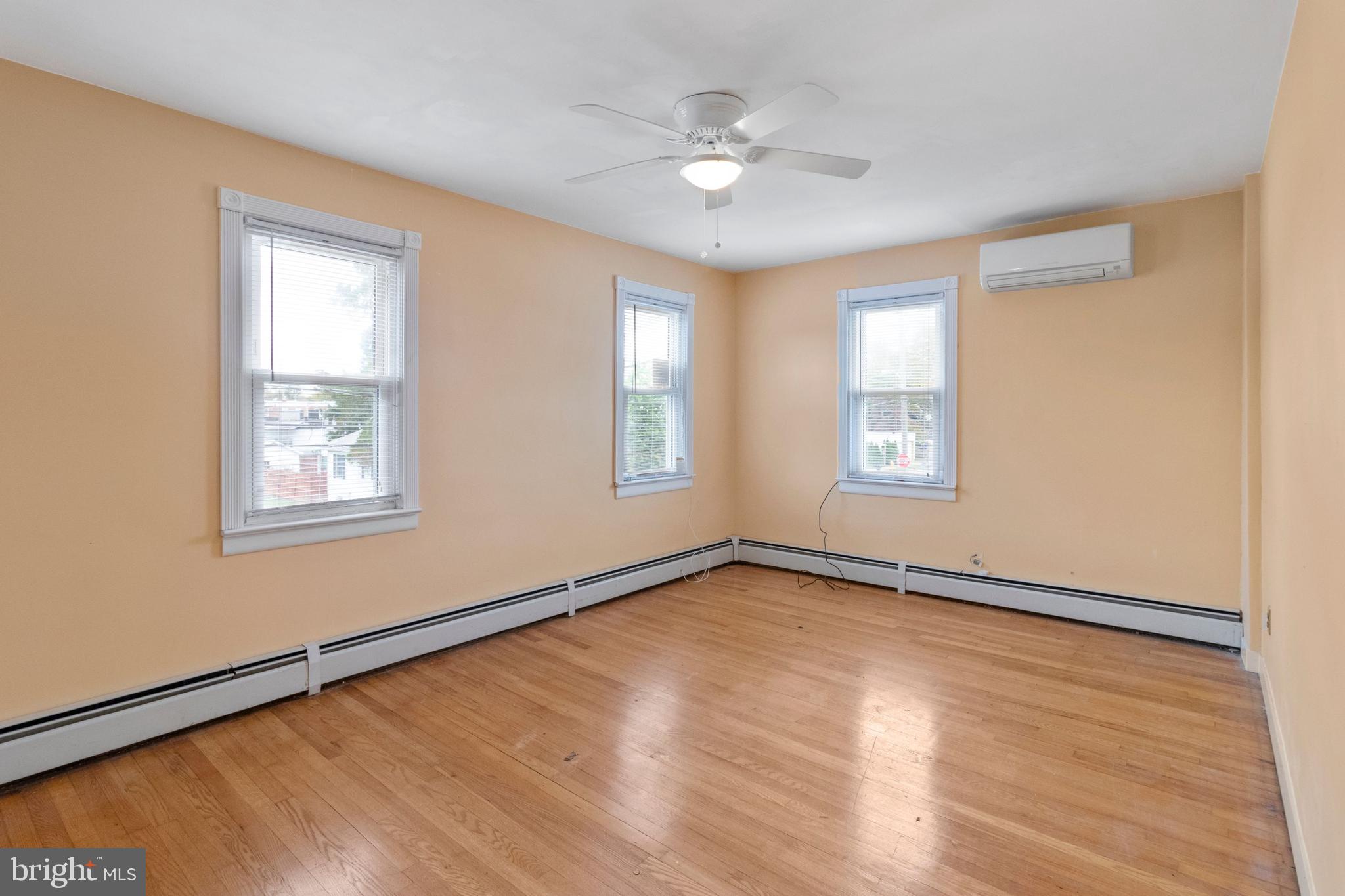 696 Spring Street Bristol, PA 19007 - Photo 28 of 41 Gallery Image 28