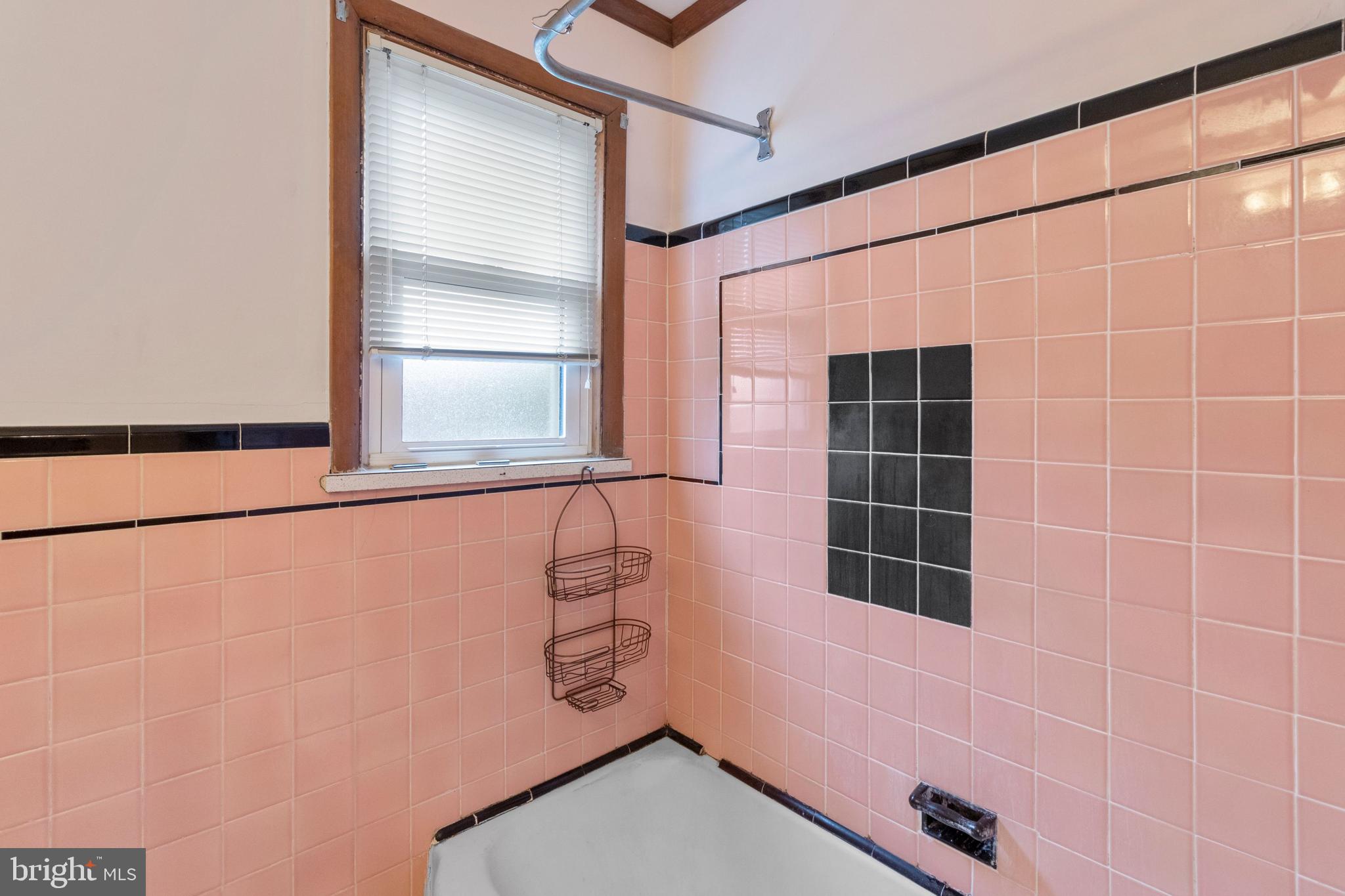 696 Spring Street Bristol, PA 19007 - Photo 33 of 41 Gallery Image 33