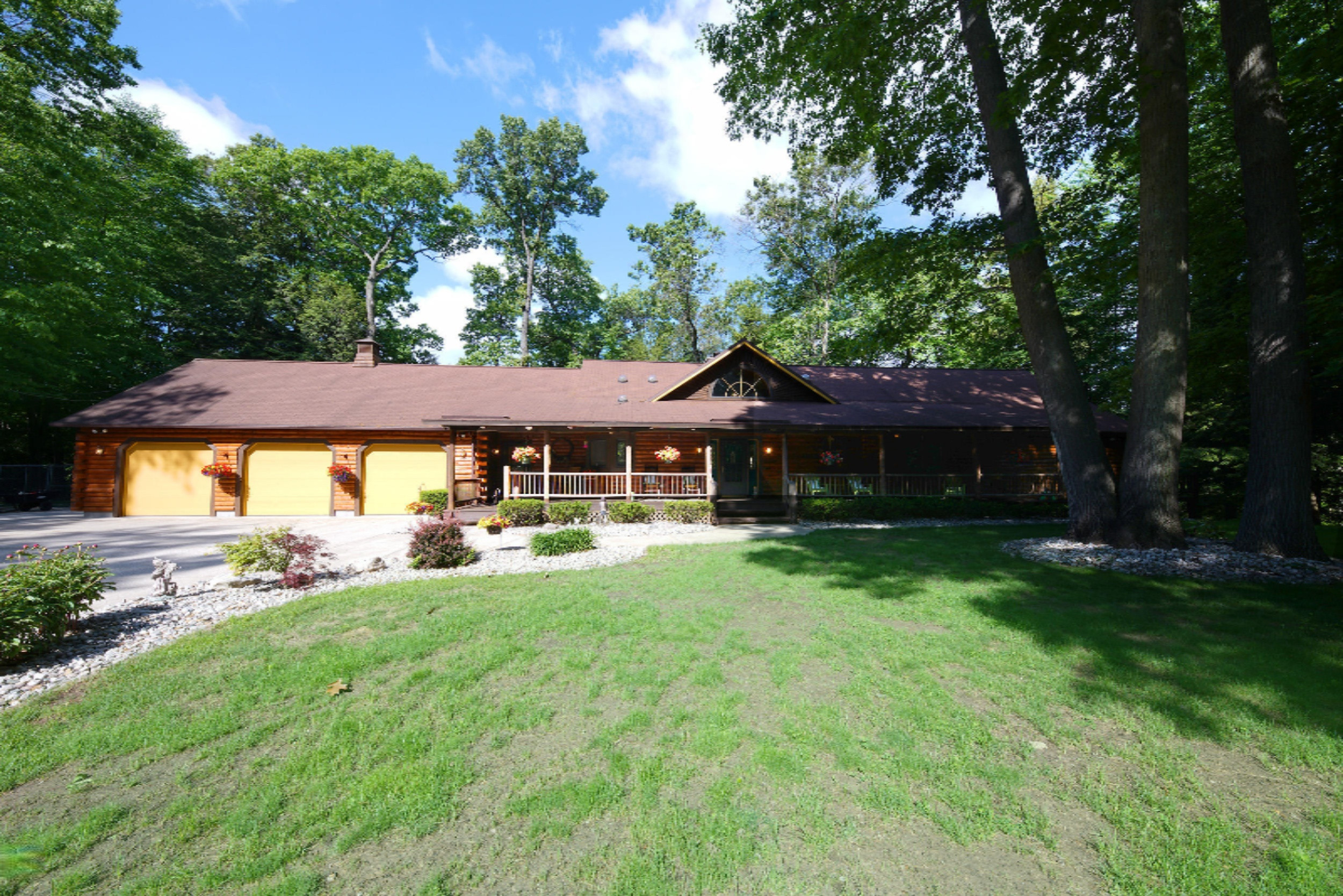 27 North Buys Road Muskegon, MI 49445 - Photo 1 of 74 Outside Front