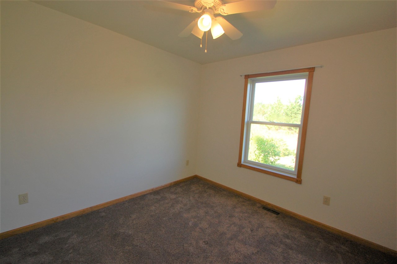 5205 Greenwood Road Gladwin, MI 48624 - Photo 18 of 42 1892807-17.JPG