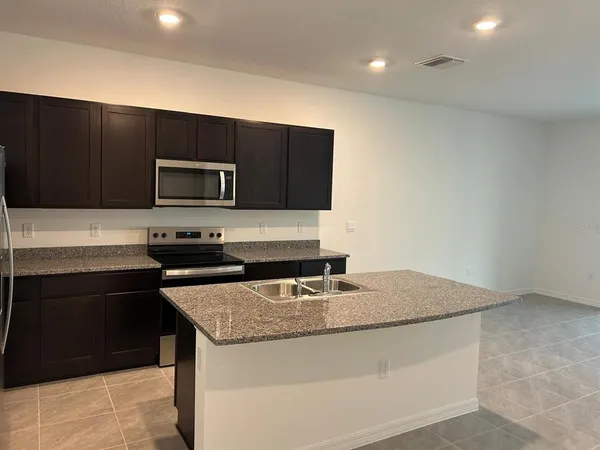 $2,200 | 16620 Grotto Steam Place, Wimauma, FL 33598