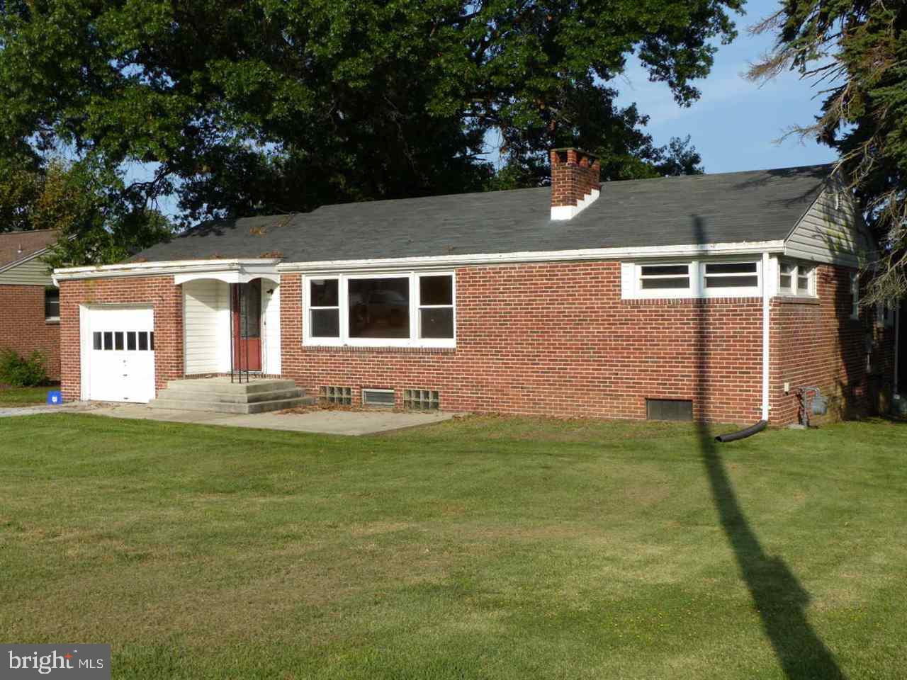 433 Edgehill Road York, PA 17403 - Photo 2 of 23