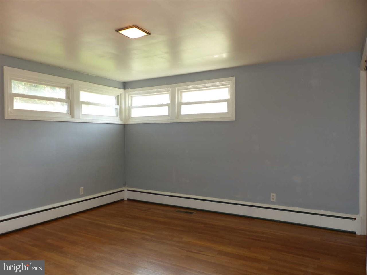 433 Edgehill Road York, PA 17403 - Photo 14 of 23