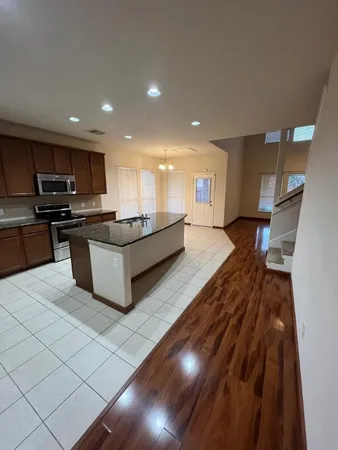 $2,450 | 411 Stream Mill Lane, Katy, TX 77494