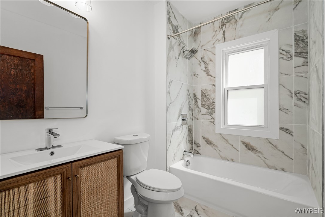 33 Harding Road Buffalo, NY 14220 - Photo 18 of 49