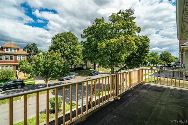 $329,000 | 33 Harding Road, Buffalo, NY 14220