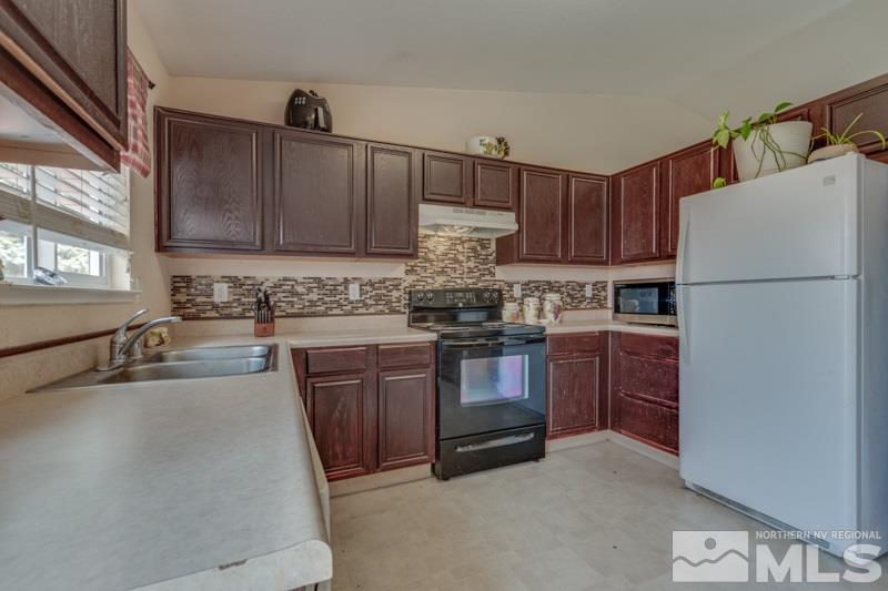17725 Georgetown Drive Reno, NV 89508 - Photo 7 of 17 Photo 7