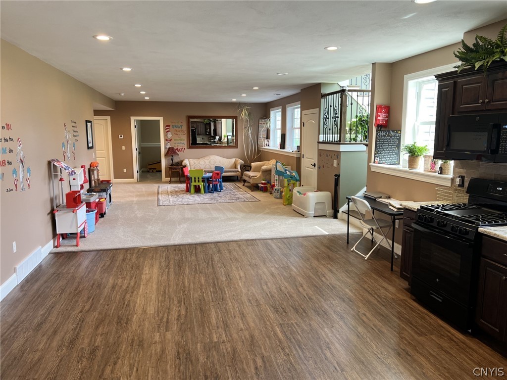1410 Allen Road Clay, NY 13212 - Photo 26 of 39