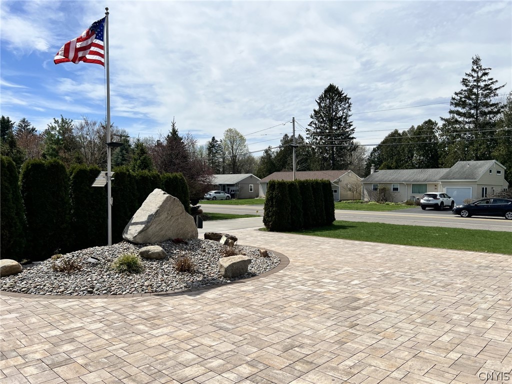 1410 Allen Road Clay, NY 13212 - Photo 6 of 39