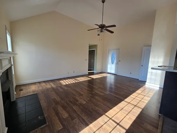 $1,550 | 1379 Whitt Lane, Clarksville, TN 37042