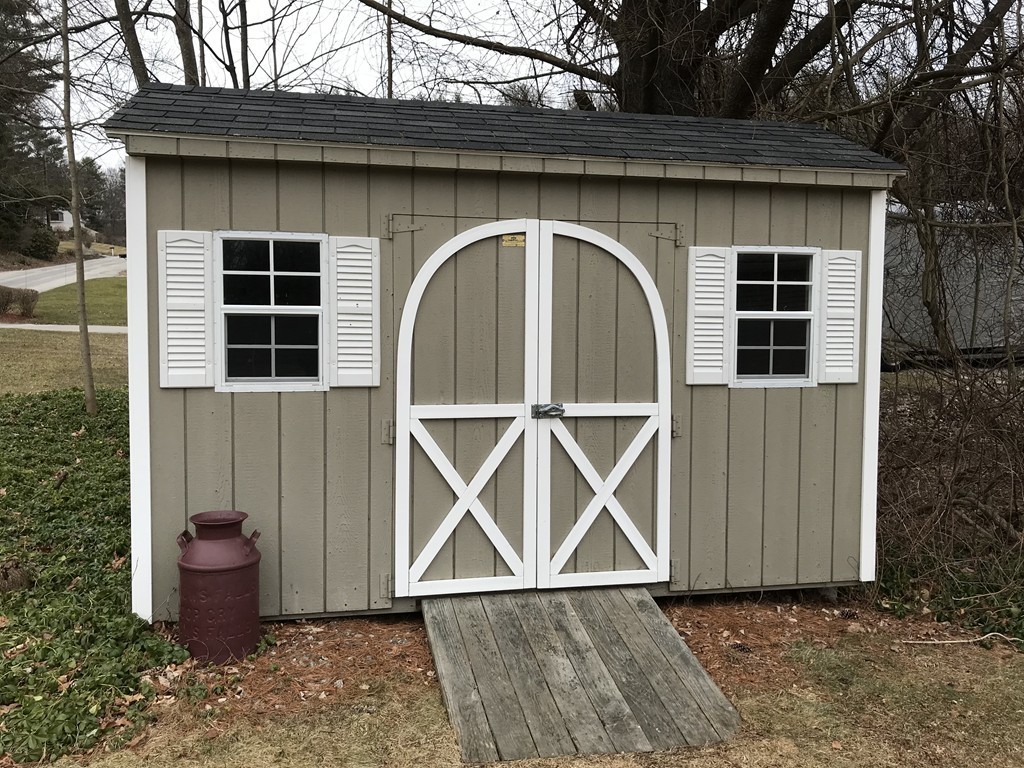 43 Farquhar Road Sturbridge, MA 01566 - Photo 26 of 30 Gallery Image 26