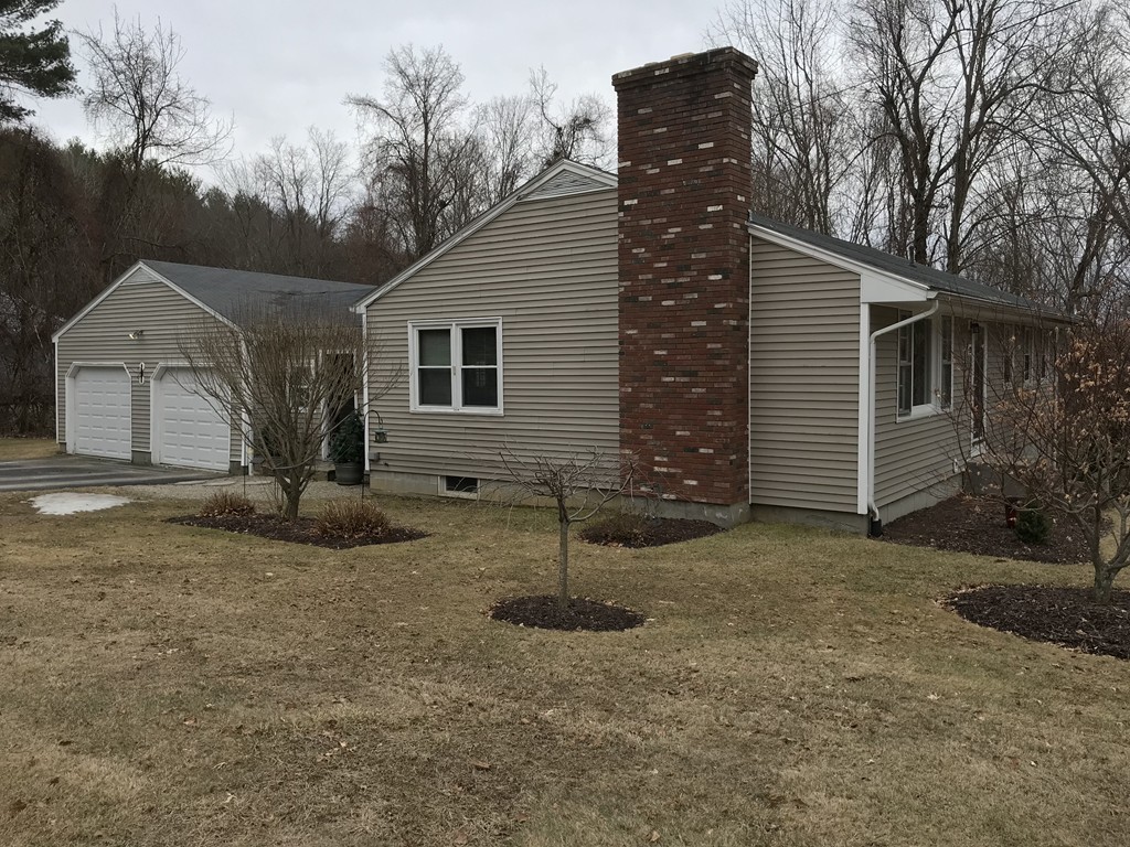 43 Farquhar Road Sturbridge, MA 01566 - Photo 7 of 30 Gallery Image 7