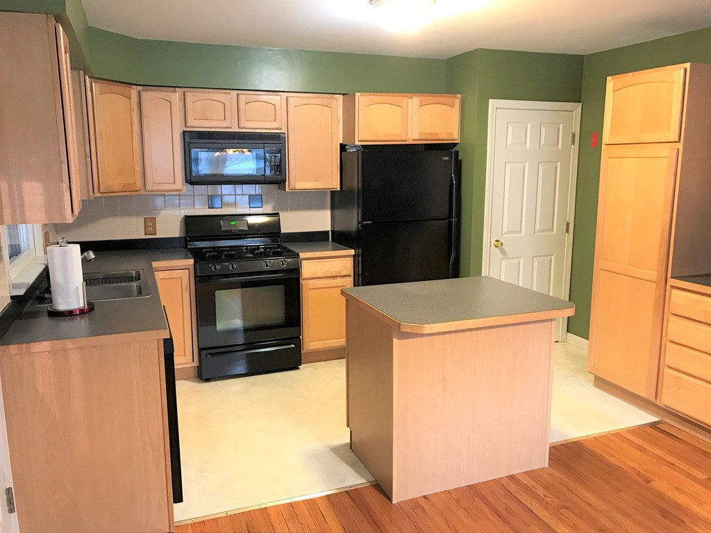 43 Farquhar Road Sturbridge, MA 01566 - Photo 10 of 30 Gallery Image 10