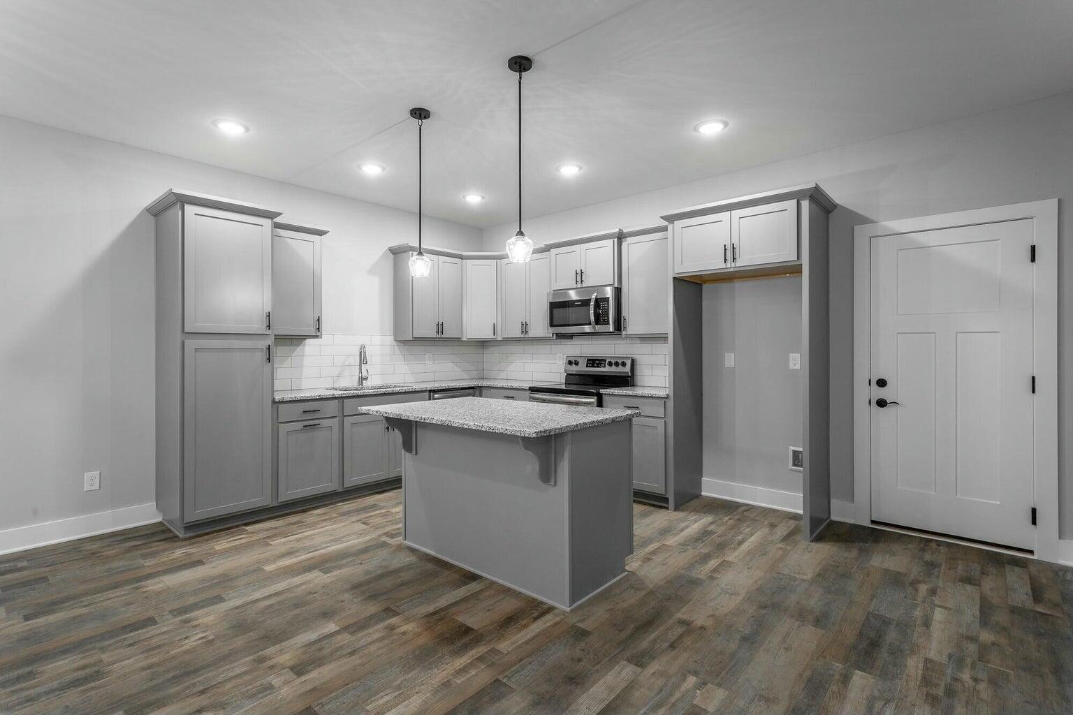 650 Ladd Avenue Chattanooga, TN 37405 - Photo 14 of 45 14