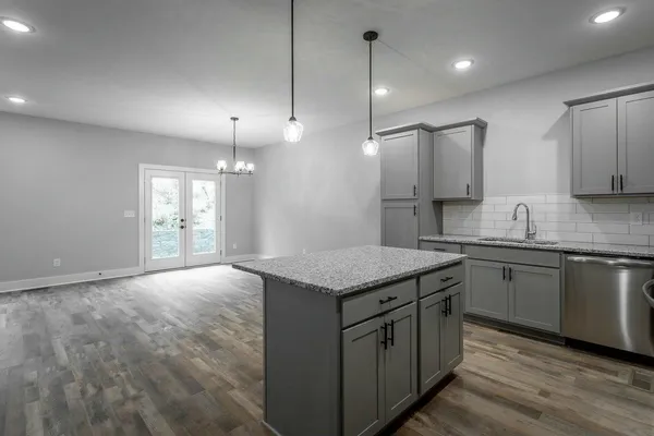 $2,300 | 650 Ladd Avenue, Chattanooga, TN 37405