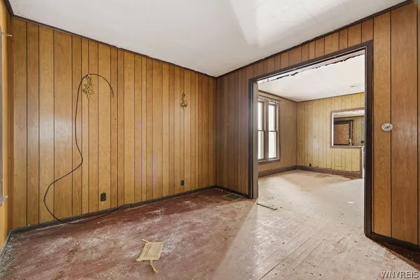 $119,900 | 352 9th Street, Niagara Falls, NY 14303